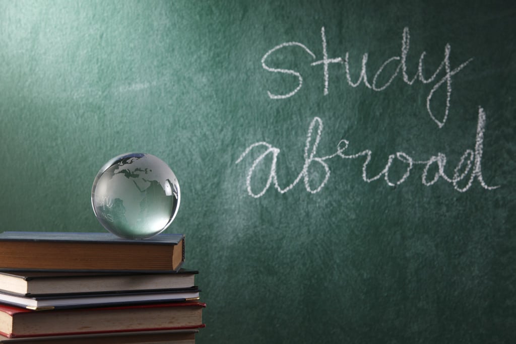 guest-blog-why-high-school-study-abroad-is-an-amazing-pre-college